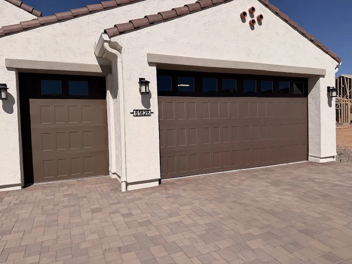 AZ Garage Door Repair: residential door services.