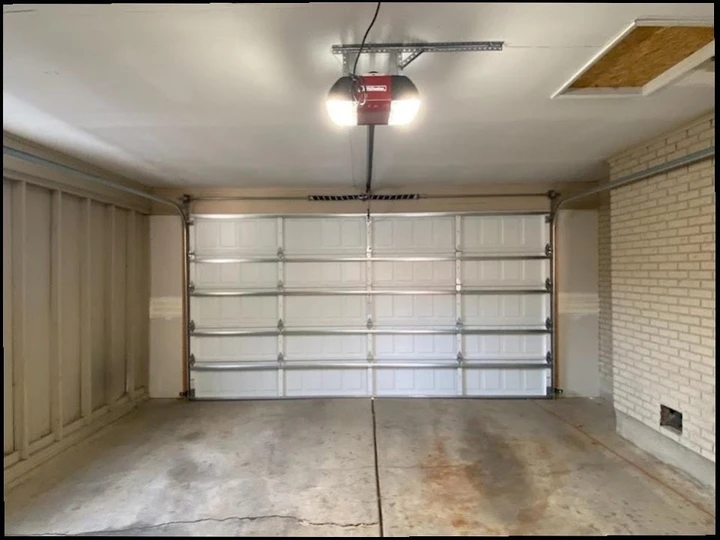 Garage door installation by Glendale Garage Door Service.