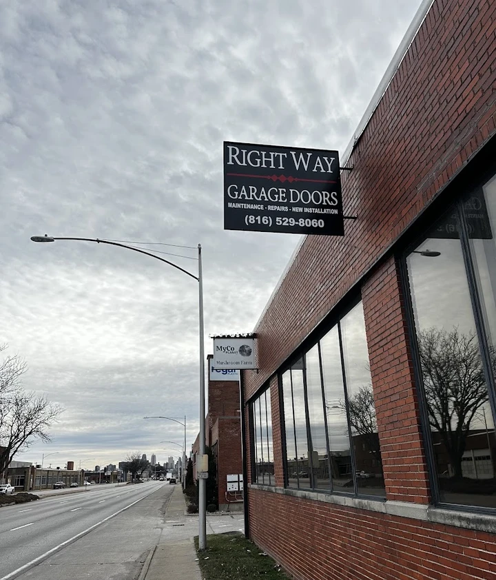 Right Way Garage Doors LLC in Kansas City