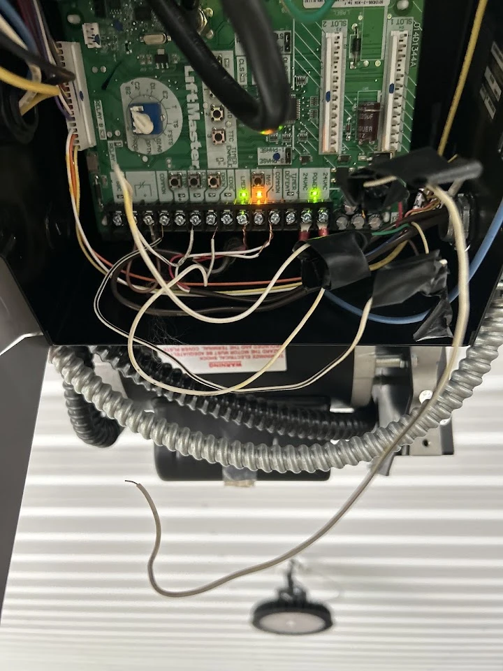 LiftMaster gate operator control board wiring.