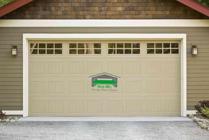West Allis Garages Doo'rs Repair in Wauwatosa